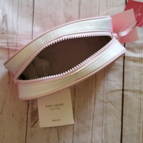 ♠️1 New Kate Spade Medium Cosmetic Case♠️ - Picture 7 of 10